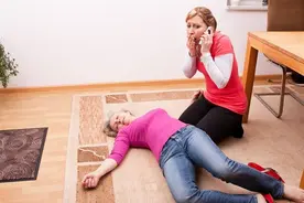 人真能被热死！提醒：身体若有这4个异样，可能是中暑的征兆图片