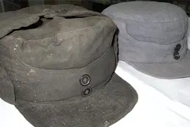 八路军帽子上的“两粒扣”，有什么作用？看完就知道有多高明了图片