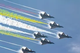 过于落后可以展示！歼20不再神秘频繁公开亮相，对外释放多个信号图片