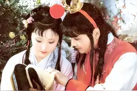 林黛玉在生命的最后，有什么心愿没了？晴雯的死给了贾宝玉暗示图片