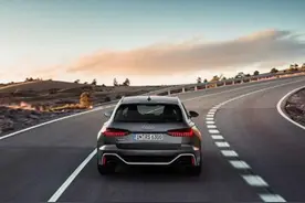 汽车上的真皮座椅，到底有没有必要加座套图片