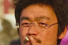 蒋雯丽下跪，周星驰转身，王宝强抽烟，细扒这些演员表演，真牛图片