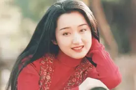 向华胜豪掷300万，请杨钰莹共进晚餐被截胡，究竟是谁敢惹新义安图片