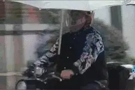 电动车能不能加装遮阳雨蓬？图片