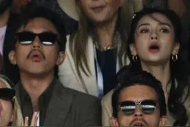 众星现身英国看温网决赛，邓超baby叔侄久违同框，吃惊表情超同步图片
