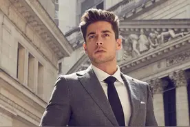 意大利国际时尚超模官宣自己是霉粉图片