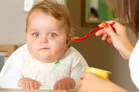 娃身上这几个地方变黑，是这个病的早期信号，快检查！图片