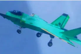 歼35时代如果来临，还有必要升级歼15？全部歼35化是不是最佳选择图片