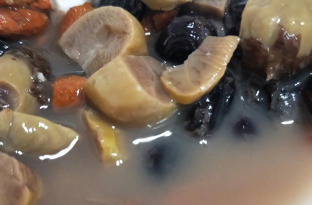 花胶黑豆汤做法 2026年花胶黑豆汤做法视频