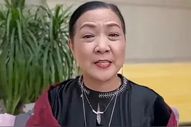 62岁沈丹萍罕露面气质好！嫁洋老公住豪宅，家里曾用超过50个保姆图片