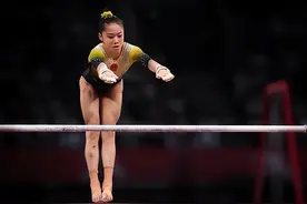 记得体操奥运冠军陆莉吗？16岁满分夺冠，嫁国外多年不改中国国籍图片