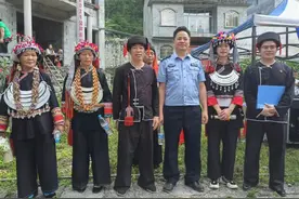 覃茂松：褪去军装穿上警装，变的是制服的颜色，不变的是忠诚的底色图片