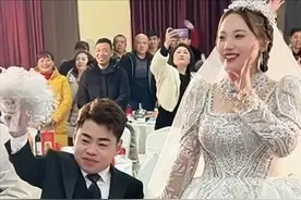 山东1米28小伙掷188万彩礼娶东北美女，岳父全程黑脸，如今怎样了图片