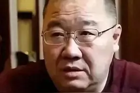 剥夺巴图姓氏，还有脸说“血脉相连”，英达倒贴的样子太令人作呕图片