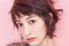 年近40岁的吴昕孤独的住在北京200平的房内，不谈恋爱也不结婚。图片