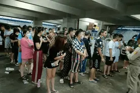 柬埔寨4天捣毁63个赌博窝点，有中国人趁机逃脱：曾被称“行走的美金”，24岁女孩遭4次倒卖图片