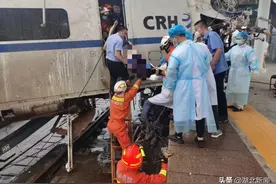 列车脱线如何自救？消防回应→图片