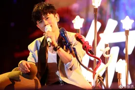 王栎鑫陆虎去了张杰演唱会 这是什么梦幻联动 0713友谊长存图片