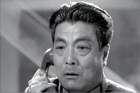 熟悉他?银幕上的老干部形象代言人图片