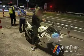 想当四明山车神？余姚交警设卡严查 一晚开出多张罚单图片