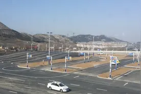 那些驾考考官背后的故事，记者实地探访济南考试员们工作日常图片