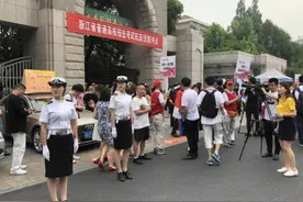 22年浙江首次高考已经结束，网友表示很羡慕，高考也有两次机会？图片