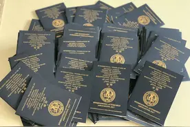 记者调查│跨国办理驾驶证想走“捷径”？小心钱证两空图片