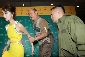 曾志伟拽的不是周冬雨的手，而是整个娱乐圈的丑陋，两人什么关系图片