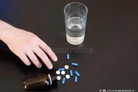 超过50岁以上男人，如何正确的服用西地那非？医生专业告诉你图片