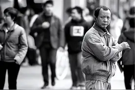 中国社会各阶层分析之“先主人而后打工人”的下岗职工图片