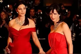 平凡女孩逆袭成国际女神，苏菲·玛索征服全球，背后秘诀令人惊叹图片