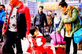 过年带娃走亲访友，家长如听不出主人的“话中话”，小心娃惹人嫌图片