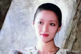 因“恋足癖”娶胡因梦！30天就离婚原因：是她妆前妆后完全两个人图片