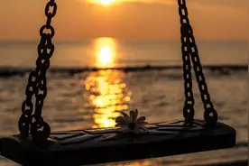 一个家庭最大的悲哀，不因没钱，而是孩子30岁了仍在做两件蠢事！图片