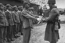 日本宣布投降时，还有700万军队，为什么没有继续死战图片