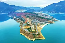 四川第二大湖泊汉源湖图片