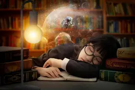 700分考上清华的学霸，他妈妈却说：“孩子在家睡觉比较多”图片