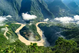 丙察察——走最烂的路，看最美的风景图片