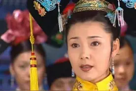 姜黎黎罕晒夫妻合影秀恩爱，66岁冻龄有术，小3岁老公已须发皆白图片
