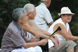 退休后还想出门赚钱？那就看一下这5种职业，一定有一个适合你！图片