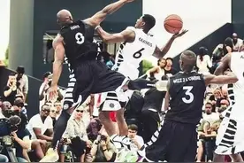 快攻上篮老是不中？五分钟教你学会快攻中的最佳上篮图片