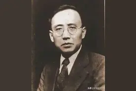 郭沫若写诗送毛主席，诗好书法也不差，毛主席亲笔回信，更胜一筹图片