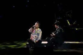 光“音”如梭，朱逢博现身上海轻音乐团音乐会为年轻人打Call图片