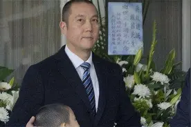 蒋经国两个孙子同场不同框，可见嫡庶之间关系冷淡图片