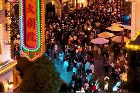 郑州电影小镇：舞会+蹦迪+换装 穿上旗袍还能这样玩图片