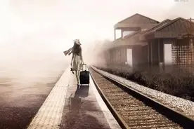 人间清醒的高级文案之年后离家图片