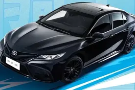 2022款凯美瑞上市，新增骑士版，售价区间17.98万-23.48万图片