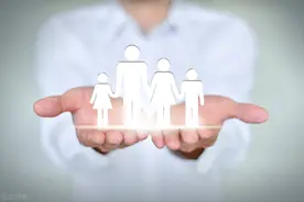 “二舅”全网刷屏！早年被村医打了四针成了残疾，医疗事故谁来买单图片