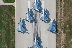 15架歼20大象漫步！中国空军五代机队亚洲第一，2022会如何发展？图片