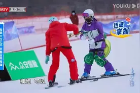 谢楠这是向吴京偷师了吗？攀起冰瀑来嘎嘎厉害图片